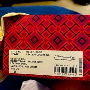 Size 9M Mini Travel suede ballet slippers.